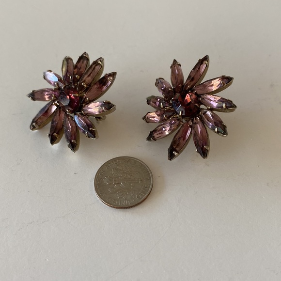 Vintage clip on earrings color purple - Picture 4 of 5